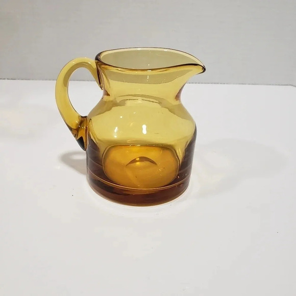 Vintage set if  2 Amber Glass Pitchers. - Picture 5 of 13